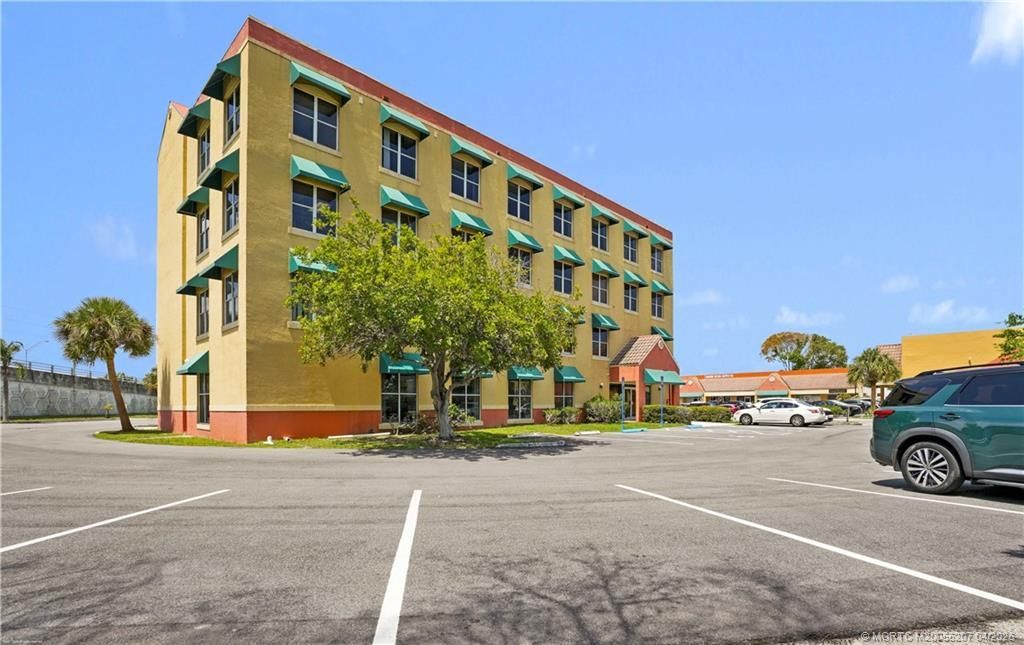 701 NW Federal Highway, Stuart, FL 34994 Photo