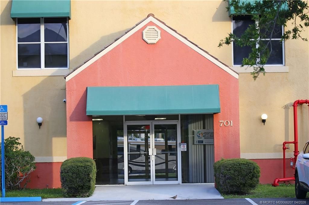 701 NW Federal Highway, Stuart, FL 34994 Photo