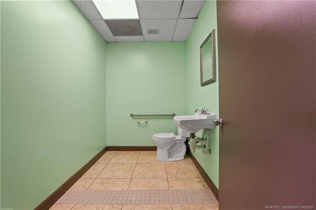 701 NW Federal Highway, Stuart, FL 34994 Photo