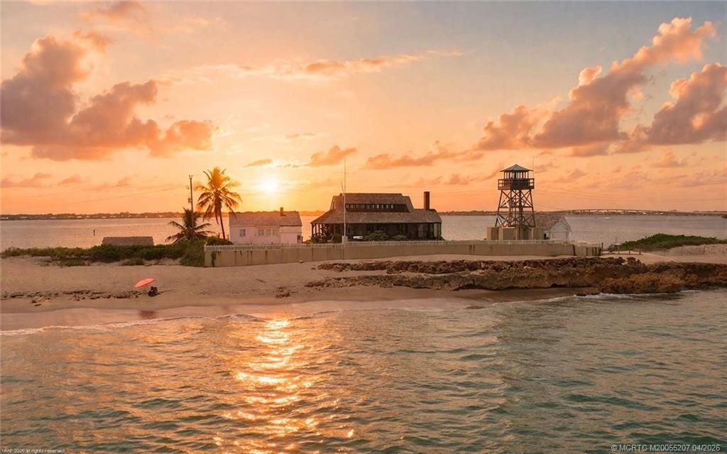 701 NW Federal Highway, Stuart, FL 34994 Photo