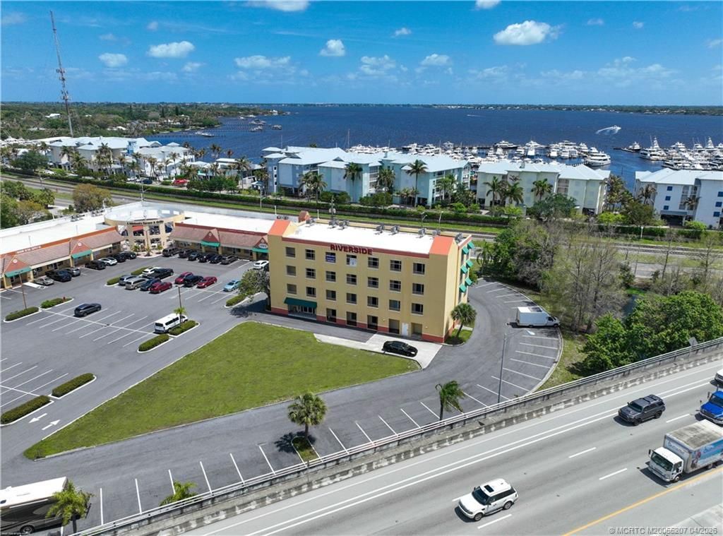 701 NW Federal Highway, Stuart, FL 34994 Photo