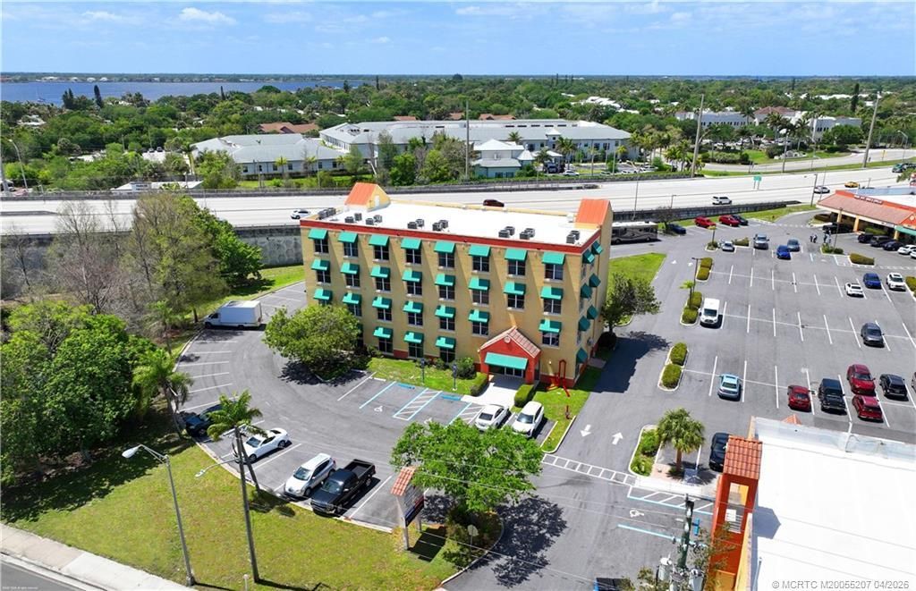 701 NW Federal Highway, Stuart, FL 34994 Photo