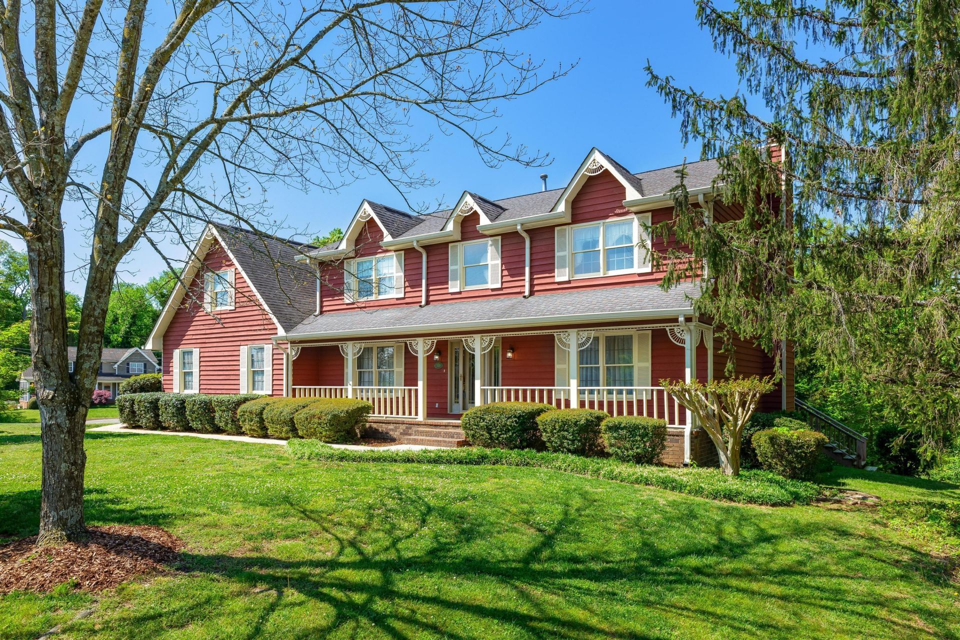 1905 Woods View Court, Hixson, TN 37343 Main Photo