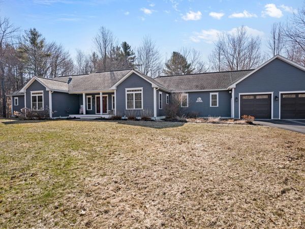 79 Charter Way, Auburn, ME 04210