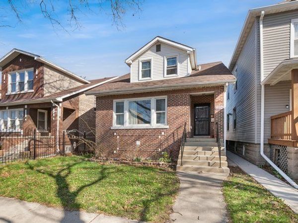 4842 W Belden Street, Chicago, IL 60639