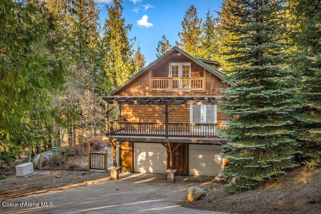 1147 Wooded Acres DR  primary photo