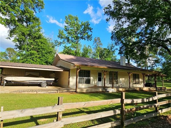 68 BEAUBOUEF Road, Deville, LA 71328