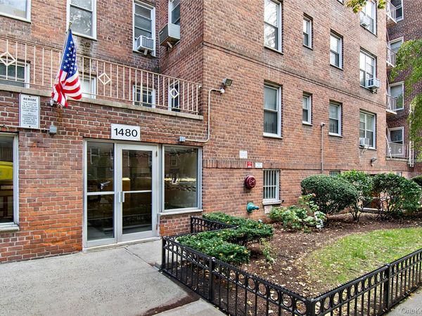 1425 Thieriot Avenue, Unit 6M, Bronx, NY 10460