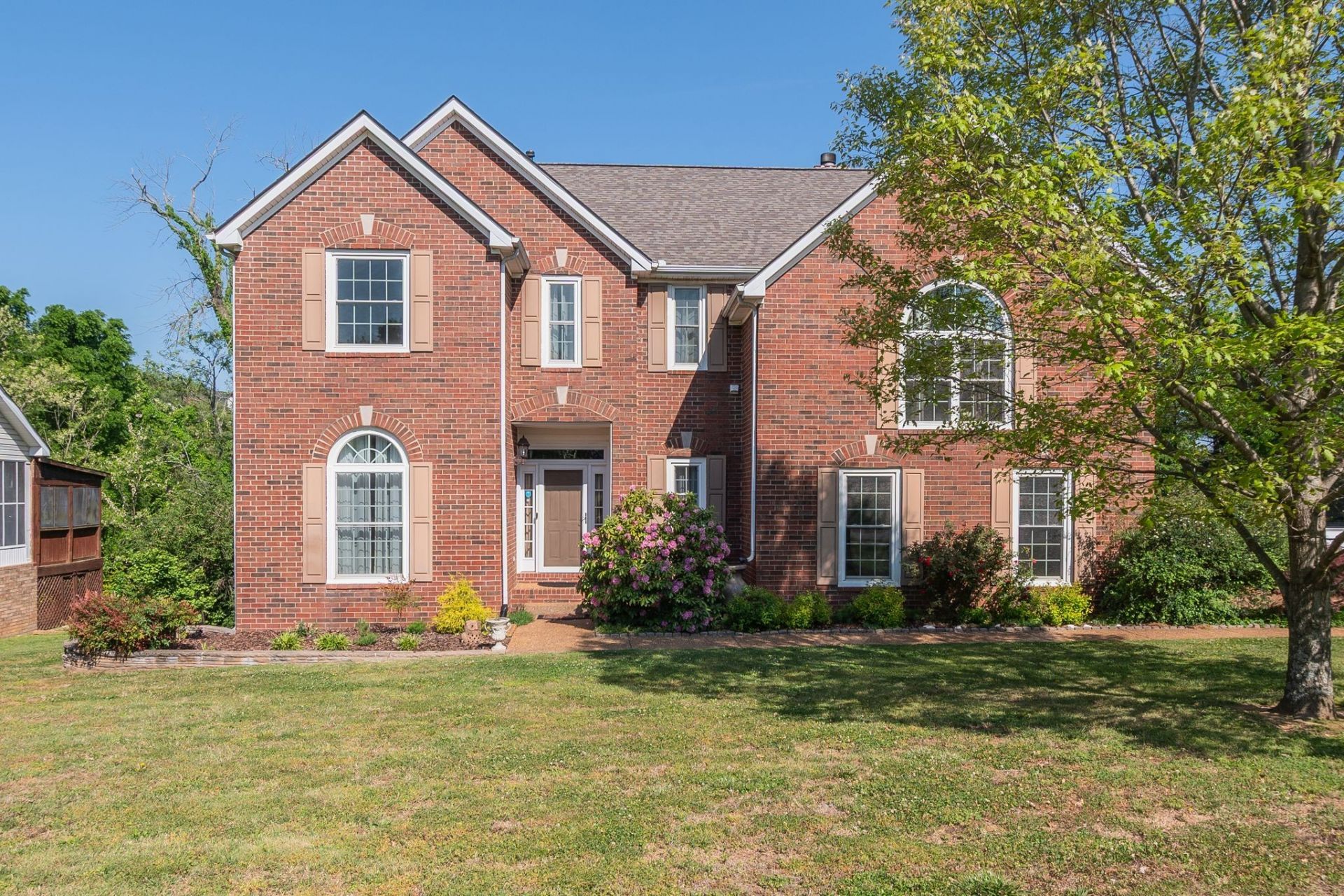 369 Dandridge Dr, Franklin, TN 37067 Main Photo
