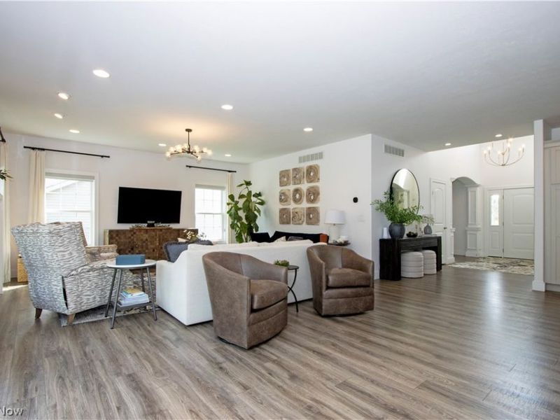 2331 Deer Creek Circle, Orrville, OH 44667 Photo 10