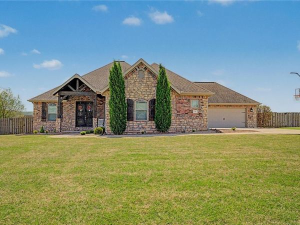 401 Eagle Ridge Drive , Farmington, AR 72730