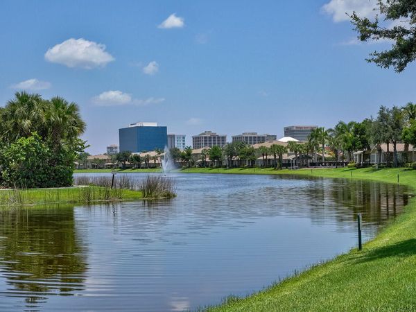 477 Pacific Grove Drive, Unit 2, West Palm Beach, FL 33401