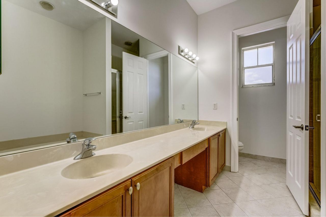 477 Pacific Grove Drive, Unit 2, West Palm Beach, FL 33401 Photo