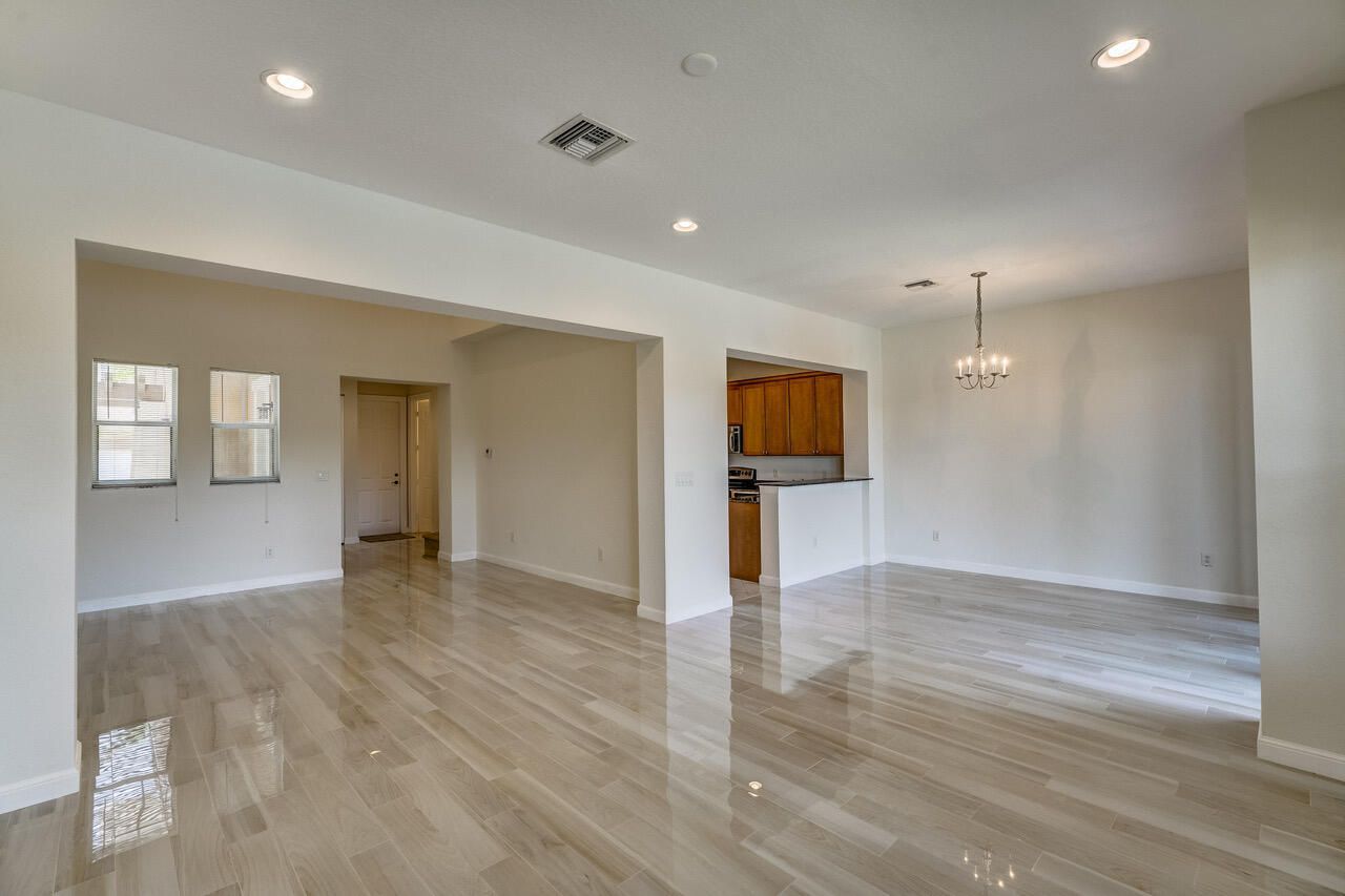 477 Pacific Grove Drive, Unit 2, West Palm Beach, FL 33401 Photo