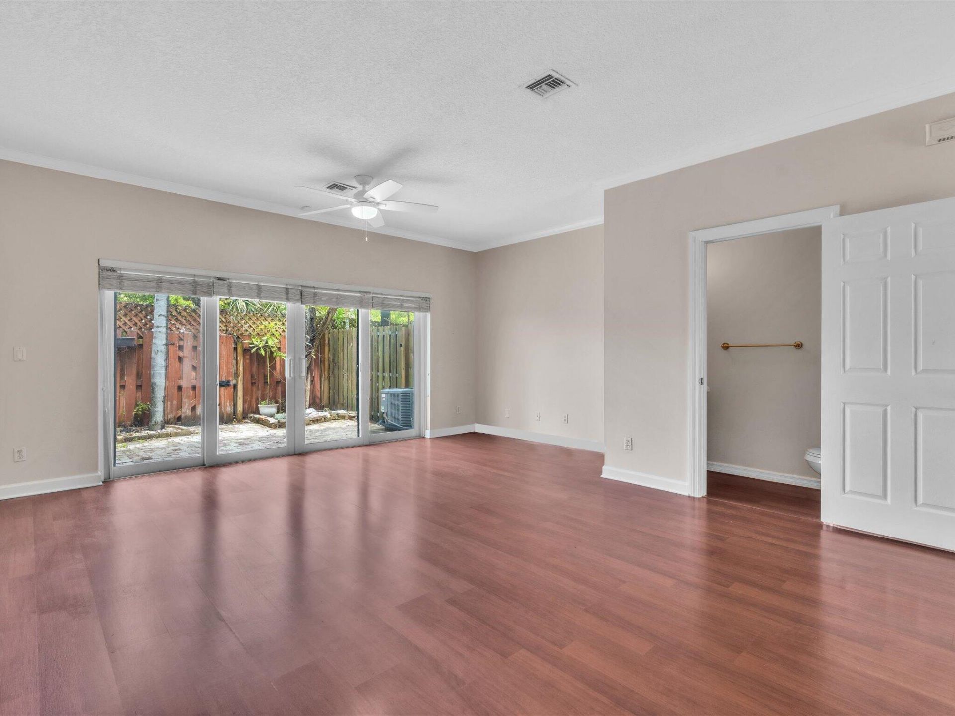 835 NE 19th Avenue, Unit 9, Fort Lauderdale, FL 33304 Photo