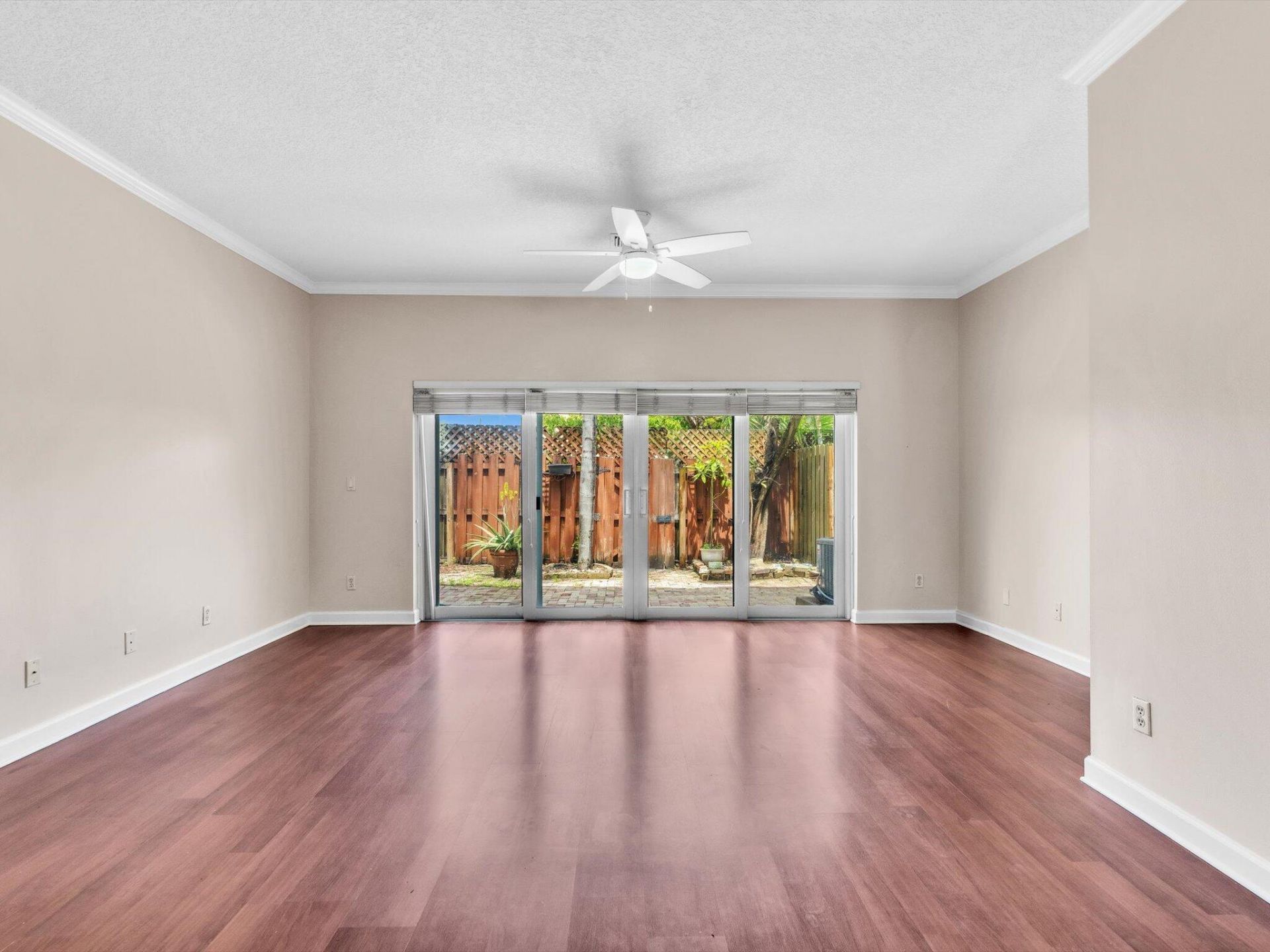 835 NE 19th Avenue, Unit 9, Fort Lauderdale, FL 33304 Photo