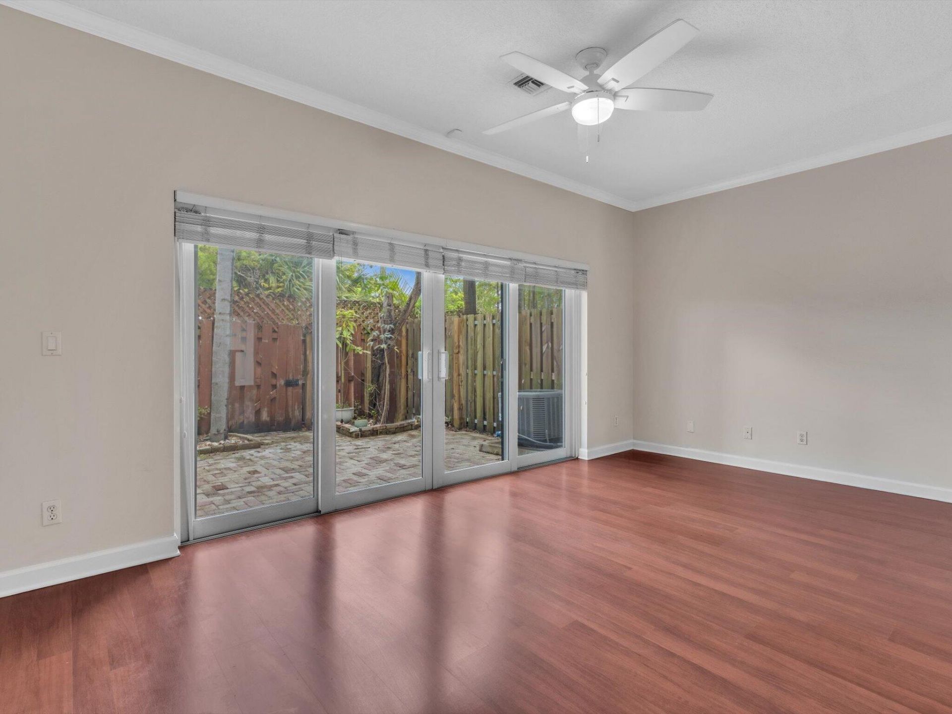 835 NE 19th Avenue, Unit 9, Fort Lauderdale, FL 33304 Photo