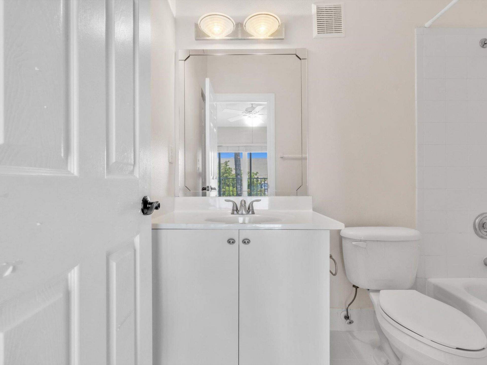 835 NE 19th Avenue, Unit 9, Fort Lauderdale, FL 33304 Photo