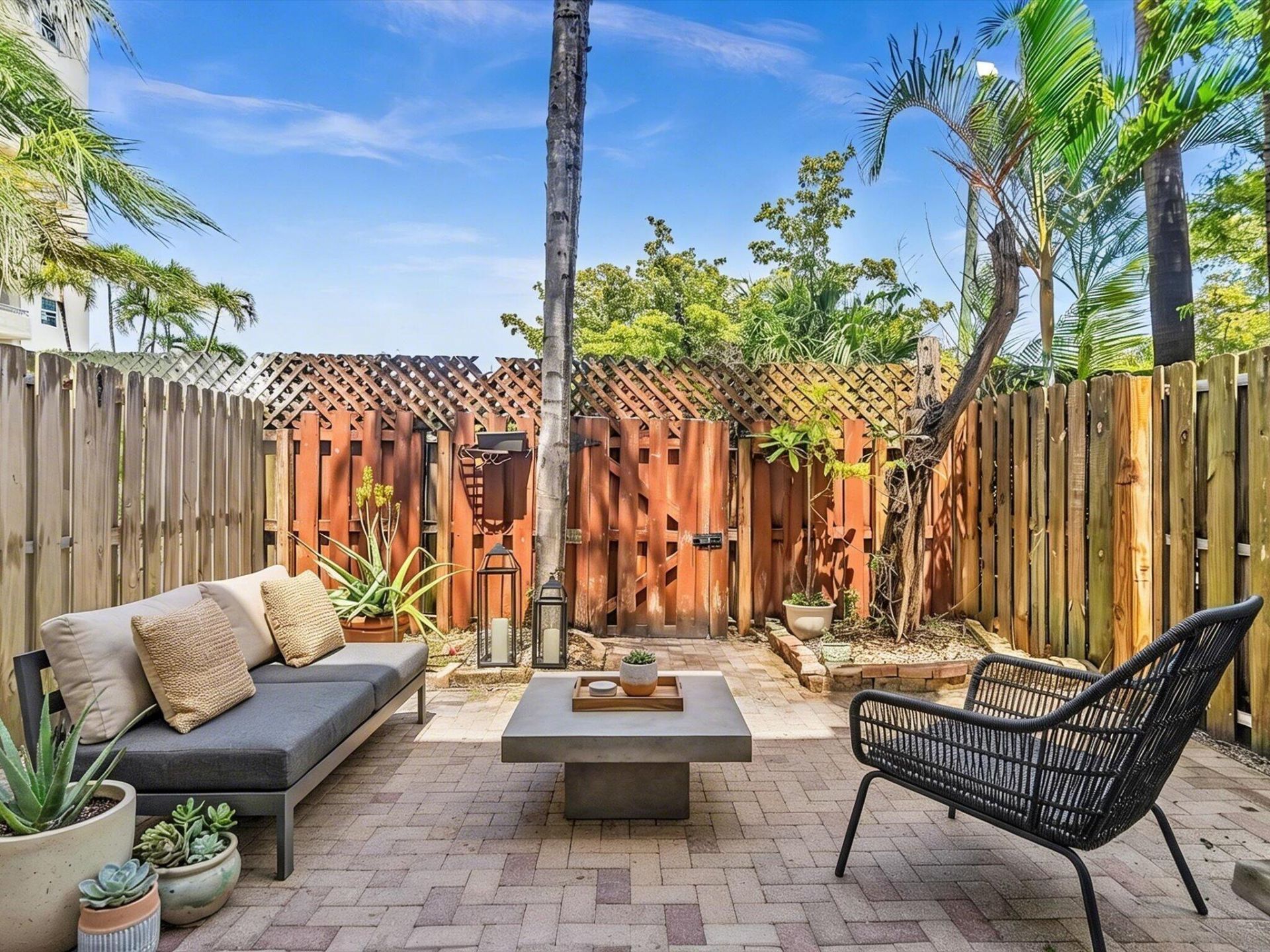 835 NE 19th Avenue, Unit 9, Fort Lauderdale, FL 33304 Photo