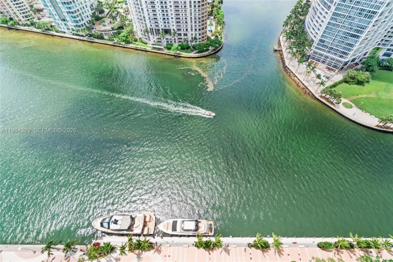 300 Biscayne Boulevard Way, Unit 2601E, Miami, FL 33131 Photo