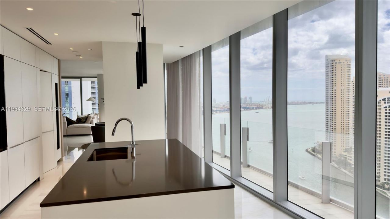 300 Biscayne Boulevard Way, Unit 2601E, Miami, FL 33131 Photo