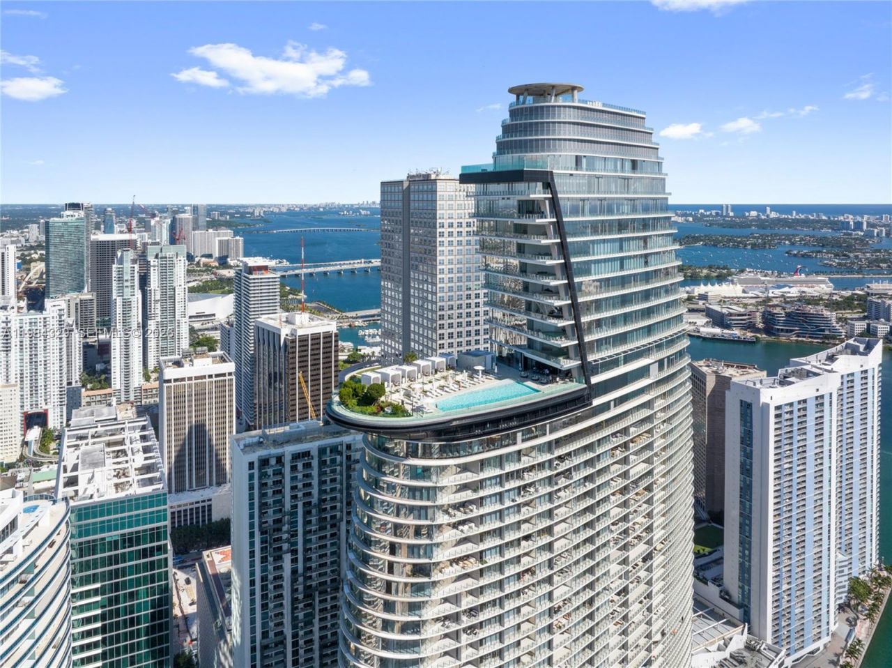 300 Biscayne Boulevard Way, Unit 2601E, Miami, FL 33131 Photo