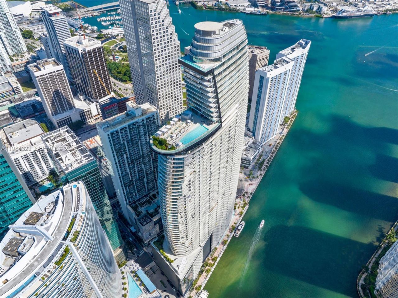 300 Biscayne Boulevard Way, Unit 2601E, Miami, FL 33131 Photo