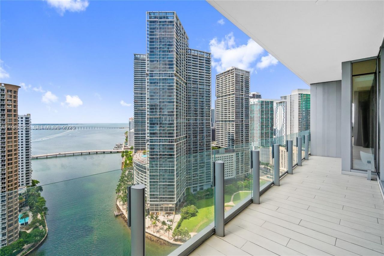 300 Biscayne Boulevard Way, Unit 2601E, Miami, FL 33131 Photo
