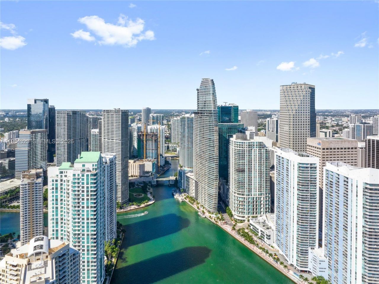 300 Biscayne Boulevard Way, Unit 2601E, Miami, FL 33131 Photo