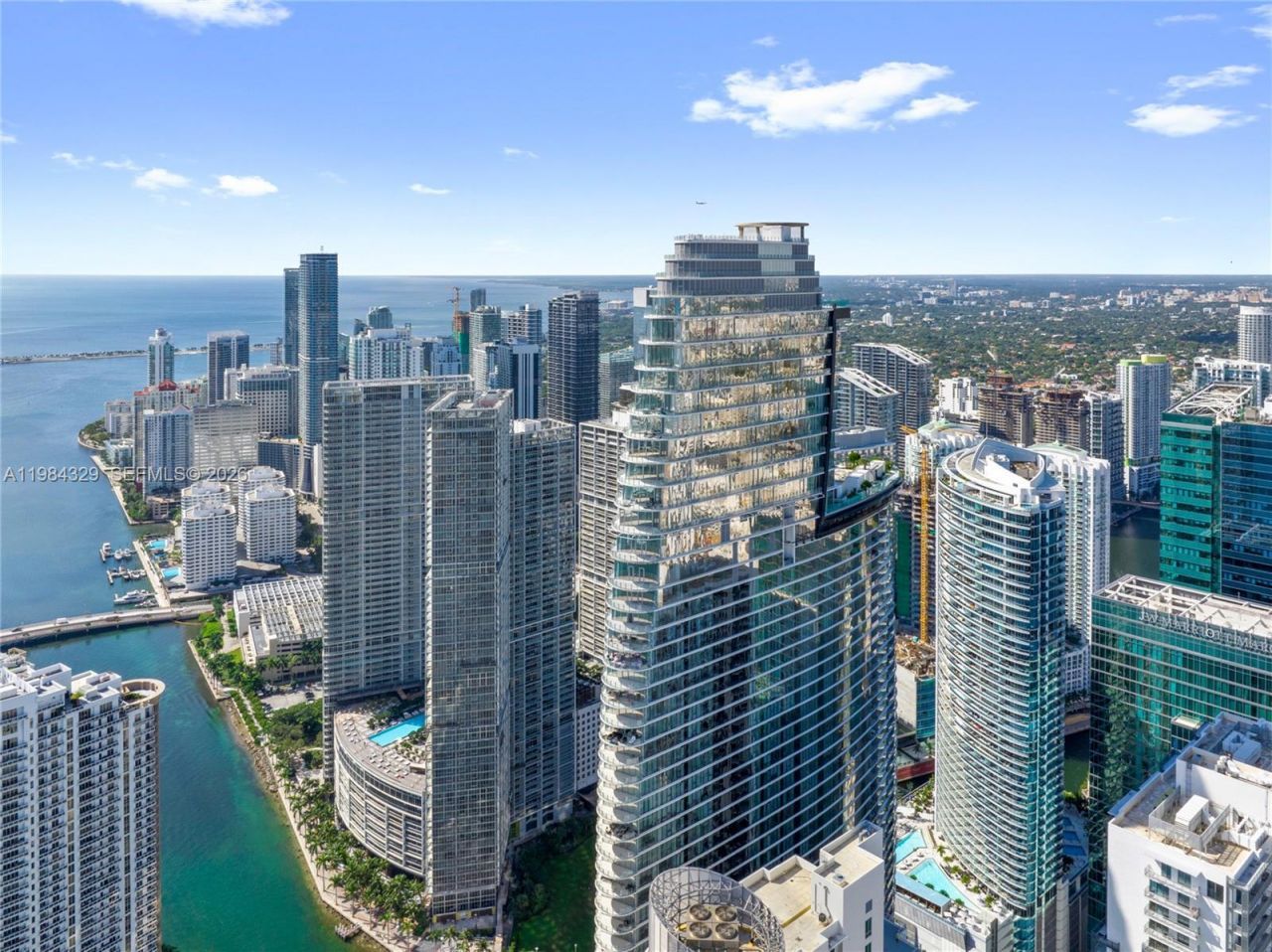 300 Biscayne Boulevard Way, Unit 2601E, Miami, FL 33131 Photo
