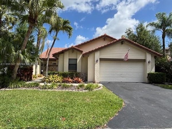 2158 Baton Rouge , Weston, FL 33326