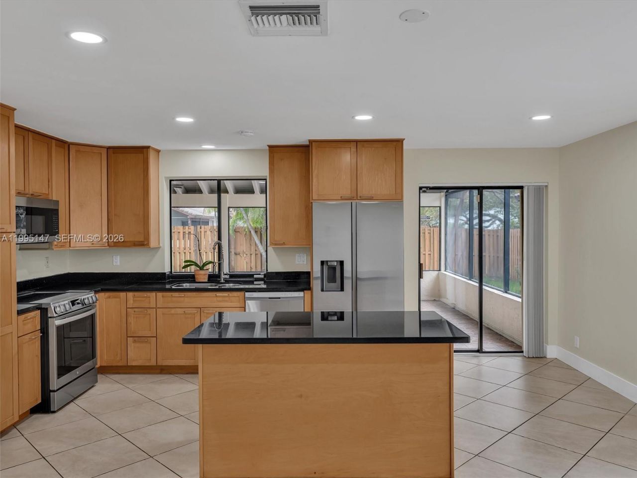 2158 Baton Rouge, Weston, FL 33326 Photo