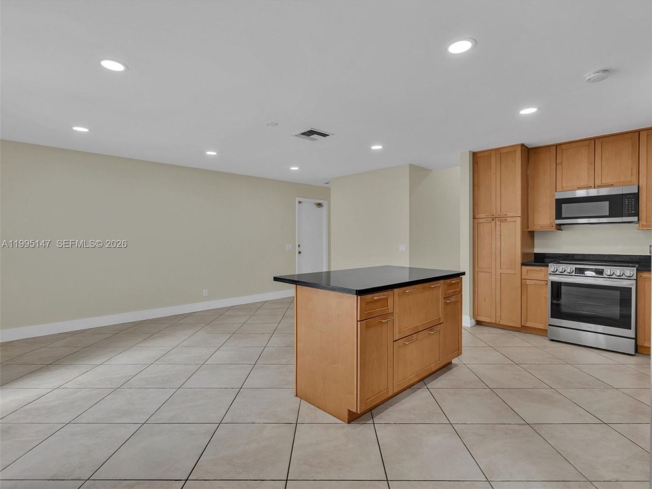 2158 Baton Rouge, Weston, FL 33326 Photo