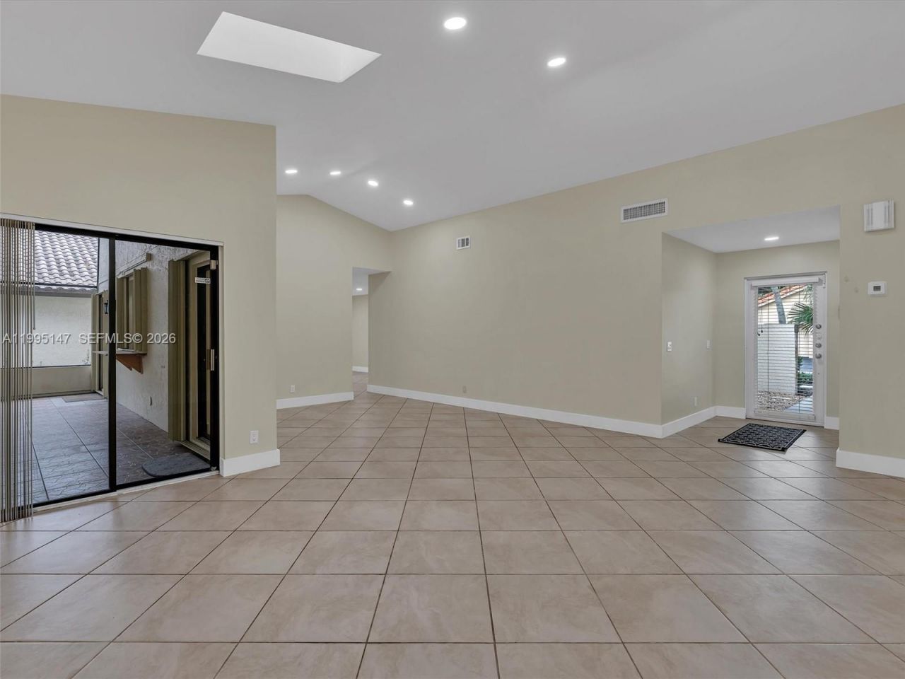 2158 Baton Rouge, Weston, FL 33326 Photo