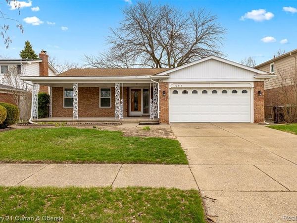 12215 Manor Drive, Southgate, MI 48195