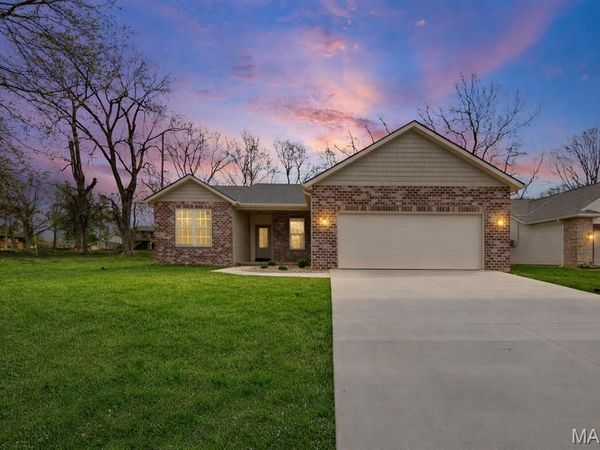 808 Turnberry Road , Belleville, IL 62223