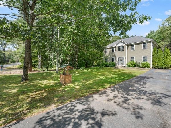 97 Apple Rd, Brimfield, MA 01010