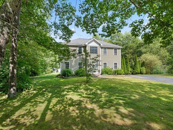 97 Apple Rd, Brimfield, MA 01010