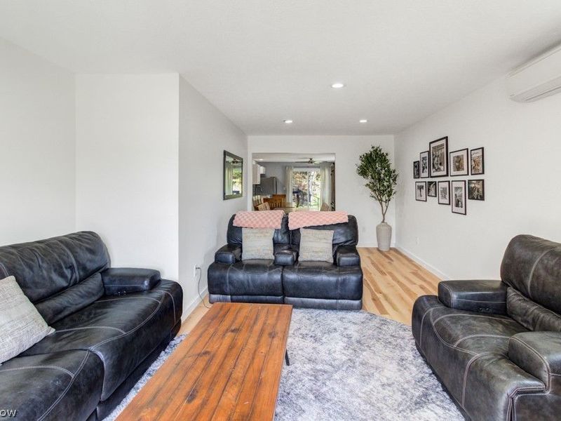 143 Cheyenne Trail, Malvern, OH 44644 Photo 18