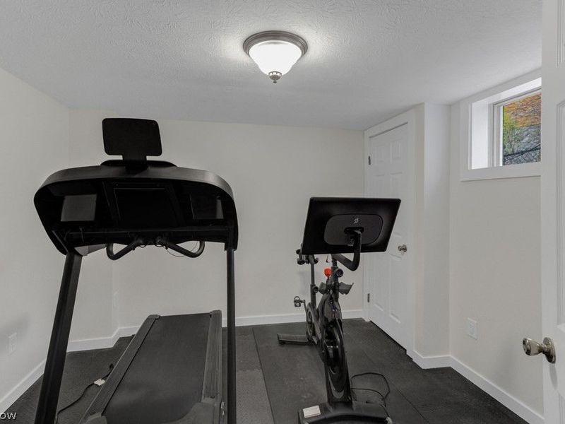 143 Cheyenne Trail, Malvern, OH 44644 Photo 34