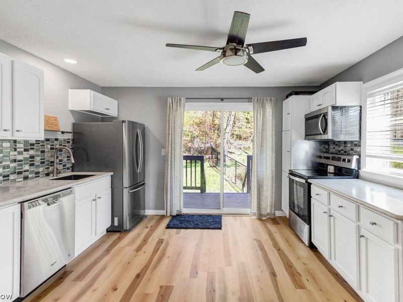 143 Cheyenne Trail, Malvern, OH 44644 Photo 8