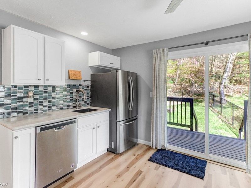 143 Cheyenne Trail, Malvern, OH 44644 Photo 9