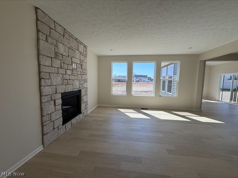 35927 Baldauf Crossing, North Ridgeville, OH 44039 Photo 2