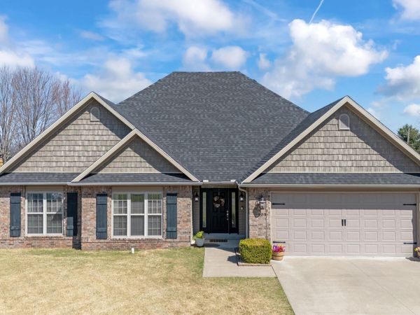 903 E 10th Street , Grove, OK 74344