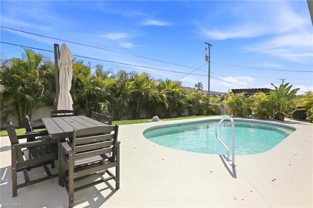 1910 SW 39th St, Cape Coral, FL 33914 Photo