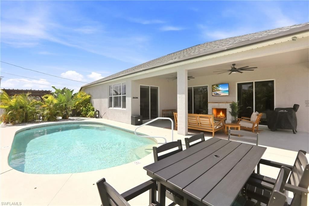 1910 SW 39th St, Cape Coral, FL 33914 Photo