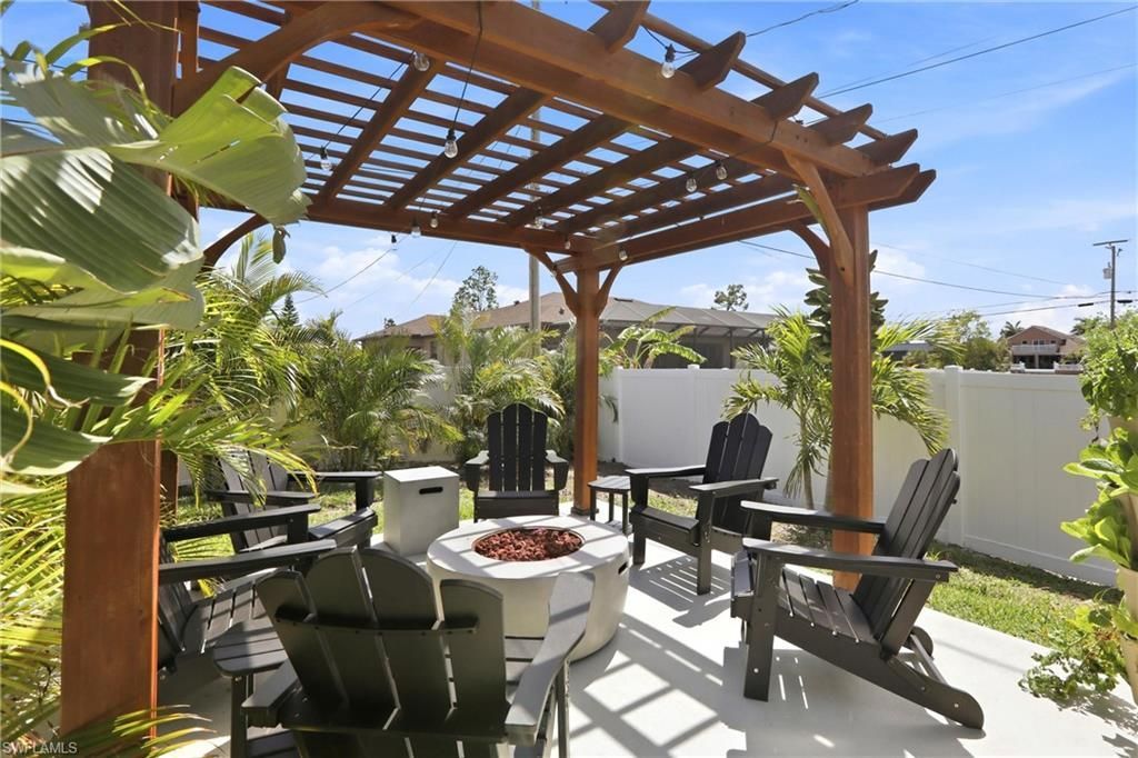 1910 SW 39th St, Cape Coral, FL 33914 Photo