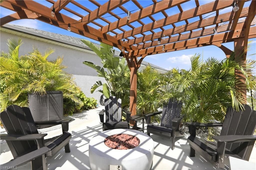 1910 SW 39th St, Cape Coral, FL 33914 Photo