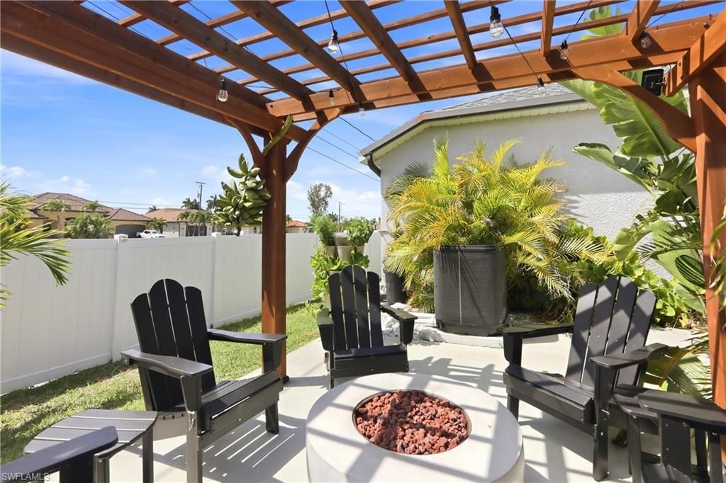 1910 SW 39th St, Cape Coral, FL 33914 Photo