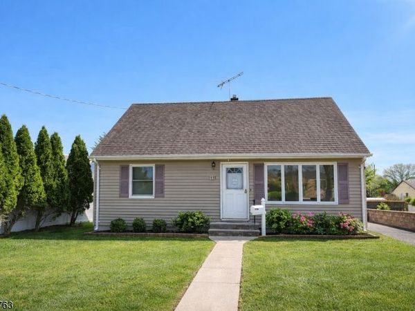 116 Riverdale Rd, Pompton Lakes, NJ 07442